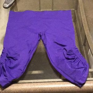 Lululemon crops size 10